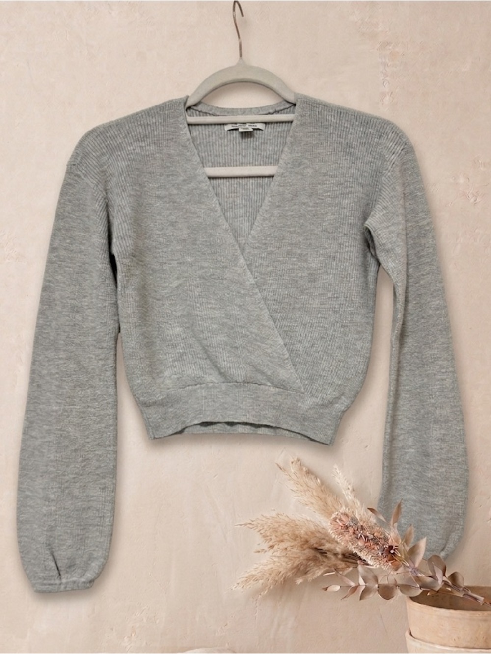 American Eagle Outfitters Light Gray Cropped V-Neck Wrap Sweater